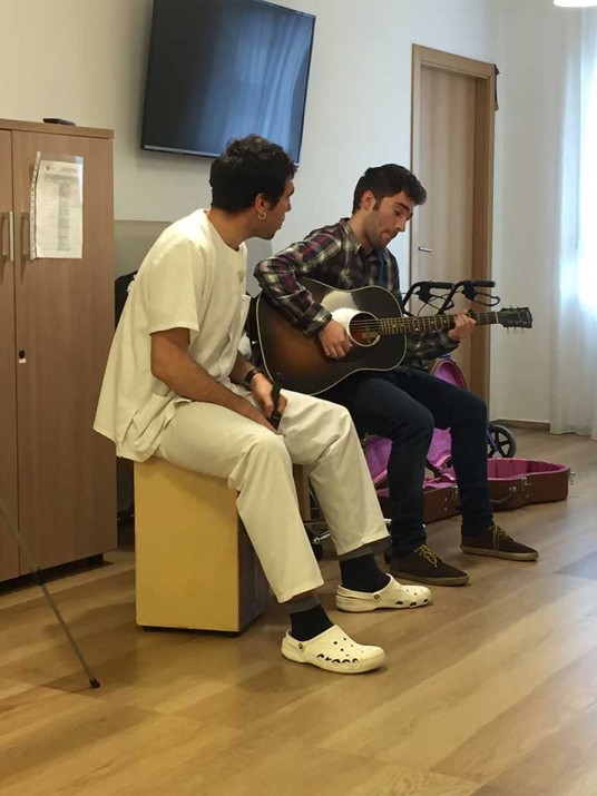 Akustik Histories en el Centro de Día de personas mayores de Soraluze