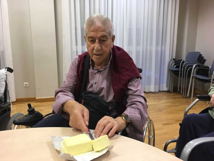 Taller de Cocina de la Residencia de personas mayores Txurdinagabarri de Bilbao