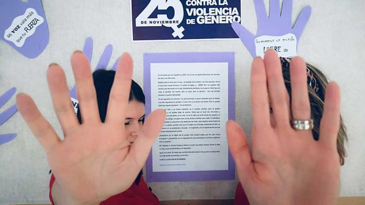 La Residencia de mayores Txurdinagabarri conmemora el Día Contra la Violencia de Género