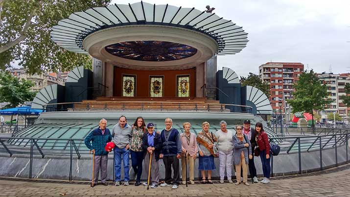Celebración del Día Internacional de la Persona Mayor en el Arenal de Bilbao