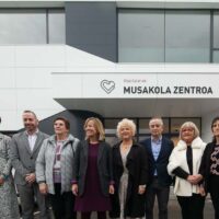 La Diputación y Hermanas Hospitalarias Aita Menni abren en Arrasate Musakola Zentroa